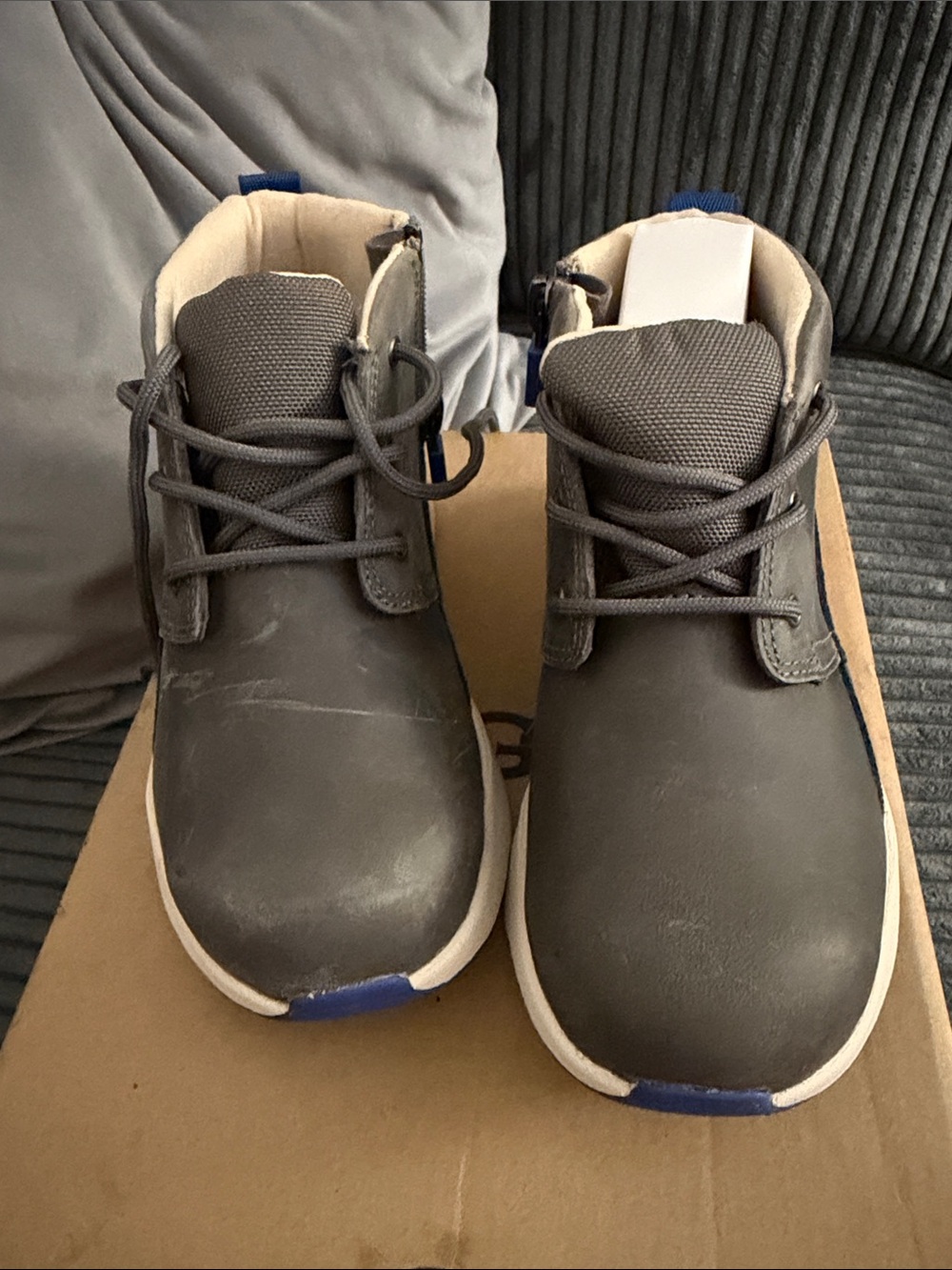 Kids Uggs T Canoe lll weather